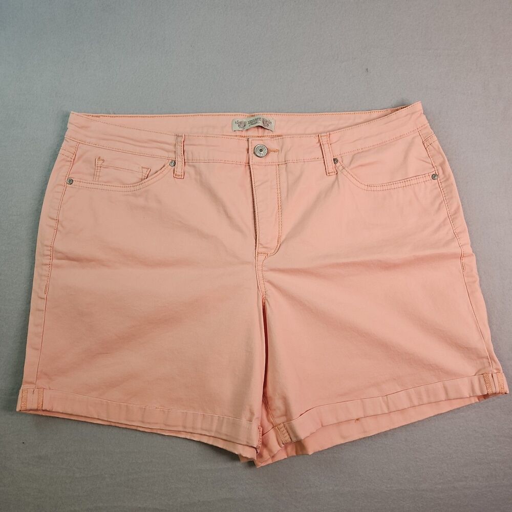 Women's Vintage American Coral Shorts Size 16